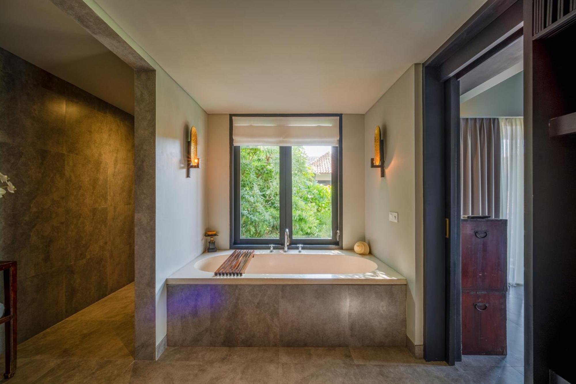 Villa De Suma - Fully Staffed Luxury Villa, Walk To The Beach! Seminyak Exterior foto