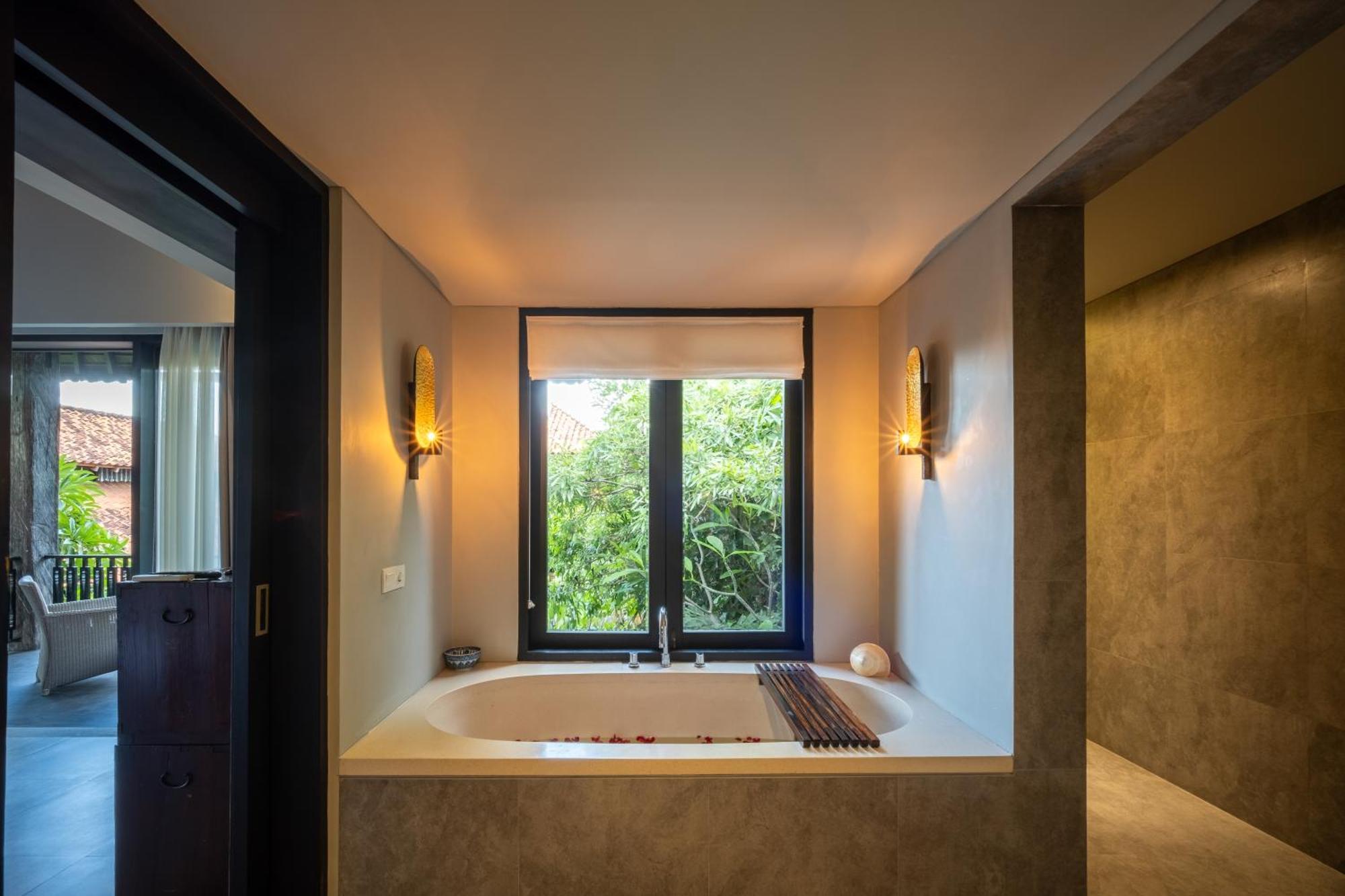 Villa De Suma - Fully Staffed Luxury Villa, Walk To The Beach! Seminyak Exterior foto